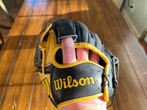 2024 Custom A2000 B23 12" Pitcher’s Glove (LHT)